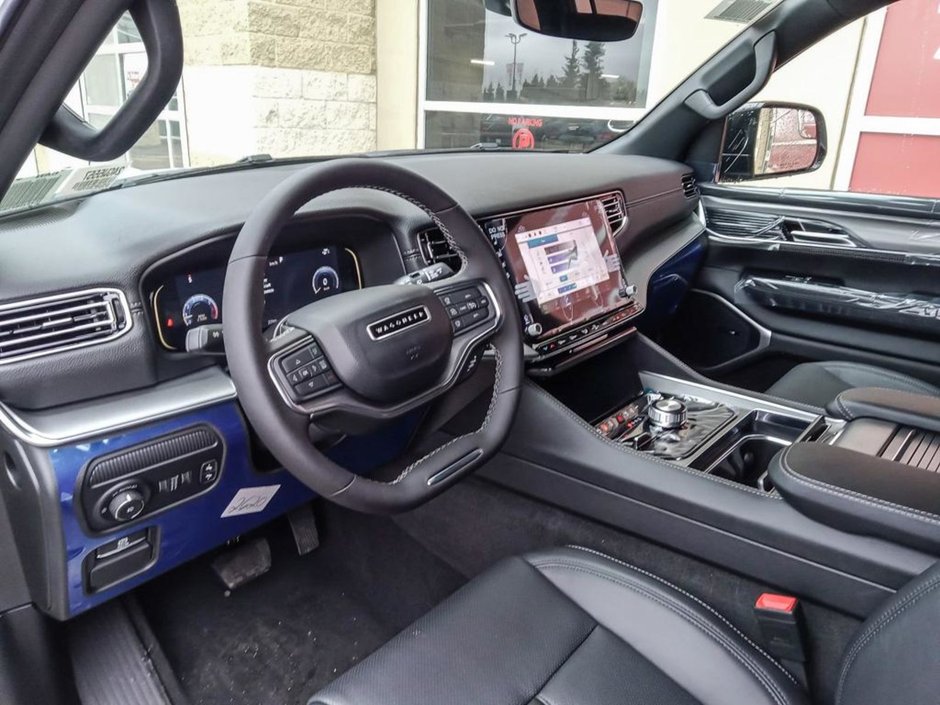 2024 Jeep Wagoneer L SERIES II CARBIDE IN BRIGHT WHITE EQUIPPED WITH A 3.0L TWIN TURBO I6 , 4X4 , 8SPD AUTO , 22INVH RIMS , FLEX SEATING GROUP , THRE-12