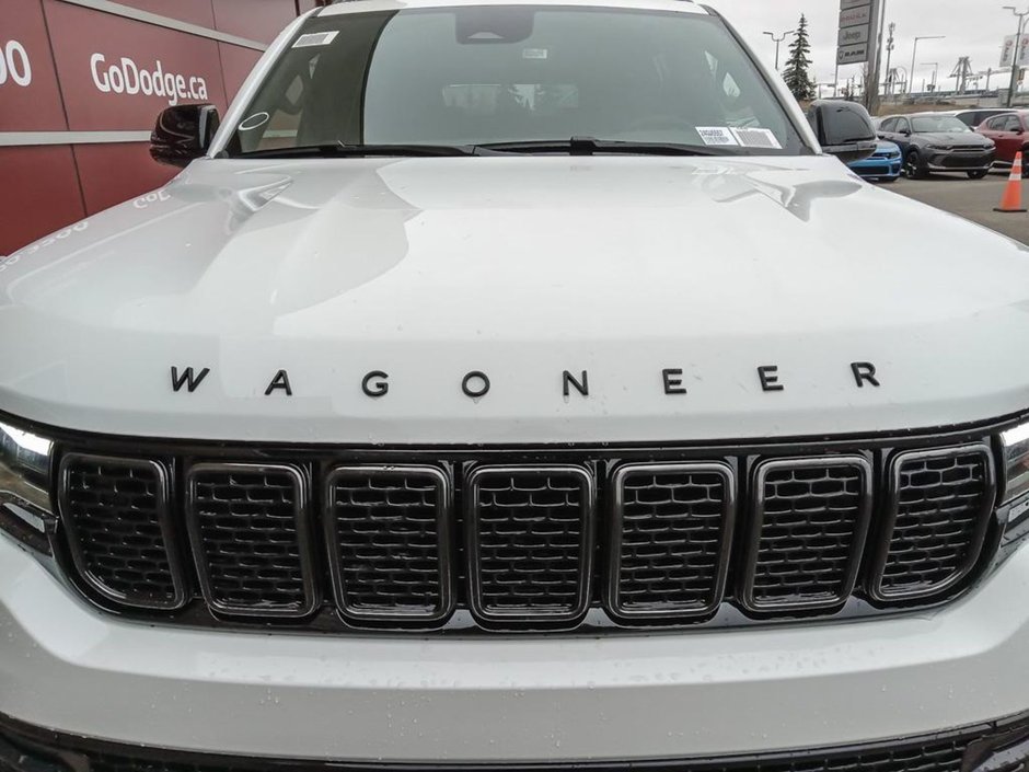 2024 Jeep Wagoneer L SERIES II CARBIDE IN BRIGHT WHITE EQUIPPED WITH A 3.0L TWIN TURBO I6 , 4X4 , 8SPD AUTO , 22INVH RIMS , FLEX SEATING GROUP , THRE-8