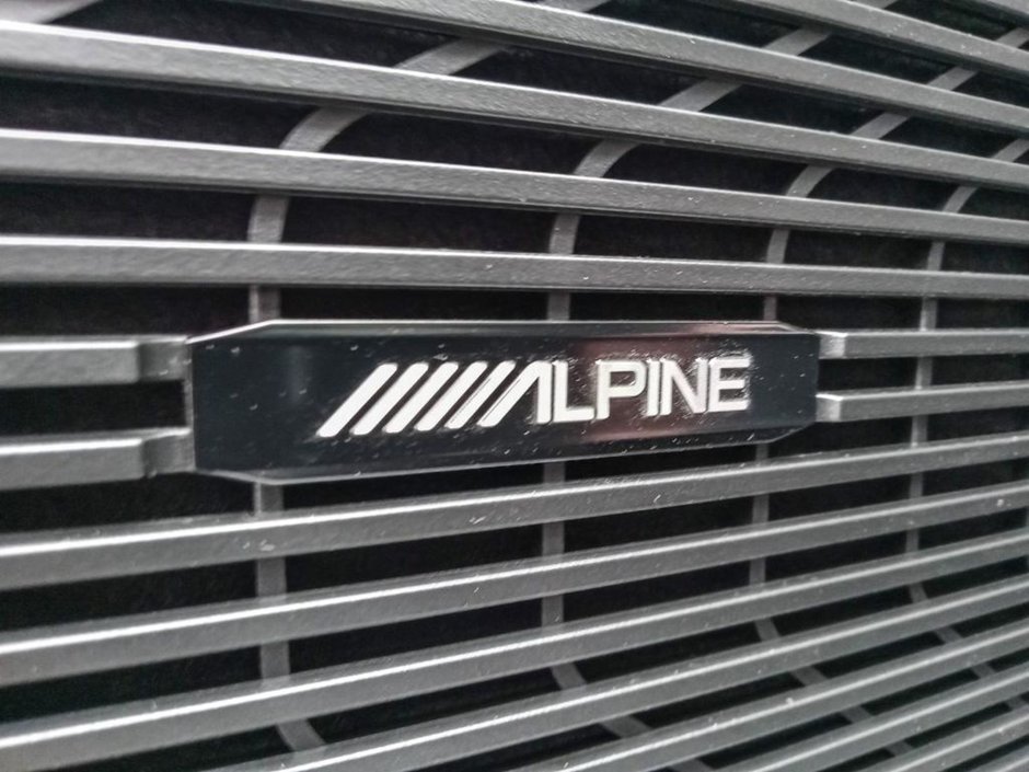 2024 Jeep Wagoneer L SERIES II CARBIDE IN BRIGHT WHITE EQUIPPED WITH A 3.0L TWIN TURBO I6 , 4X4 , 8SPD AUTO , 22INVH RIMS , FLEX SEATING GROUP , THRE-26