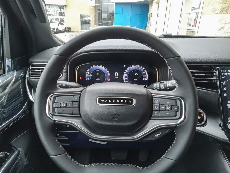 2024 Jeep Wagoneer L SERIES II CARBIDE IN BRIGHT WHITE EQUIPPED WITH A 3.0L TWIN TURBO I6 , 4X4 , 8SPD AUTO , 22INVH RIMS , FLEX SEATING GROUP , THRE-13