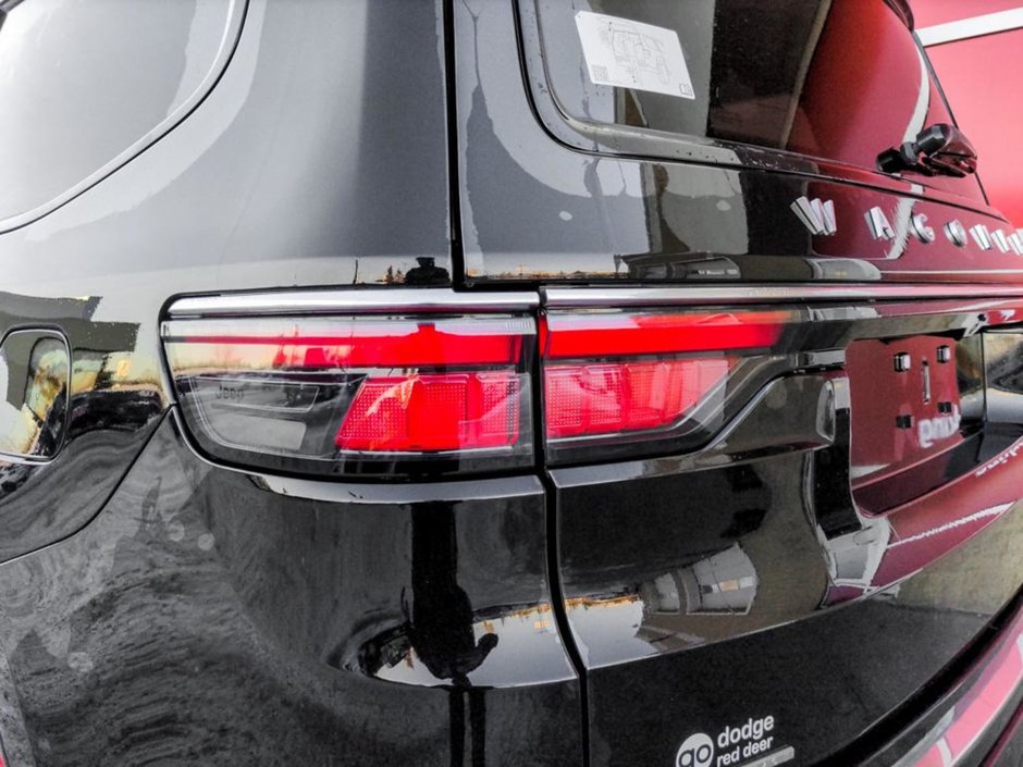 2023 Jeep WAGONEER Series III, 3.0L I6 HURRICAN TWIN TURBO, QUADRA-LIFT AIR SUSPENSION, SURROUND VIEW CAMERA SYSTEM, ADAPTIVE CRUISE W/ STOP'N'GO,-9