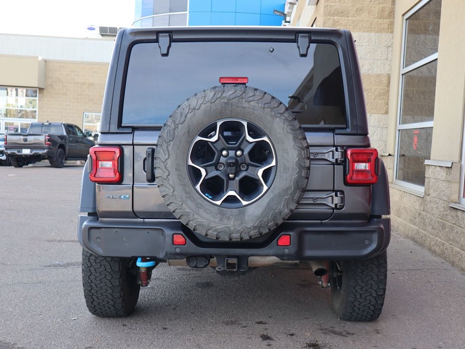 2022 Jeep Wrangler 4xe UNLIMITED RUBICON 4XE IN GRANITE METALLIC EQUIPPED WITH A 2.0L TURBO I4 PHEV , 4X4 , 8SPD TF AUTO , SAFETY GROUP , OFF ROAD CAM-7