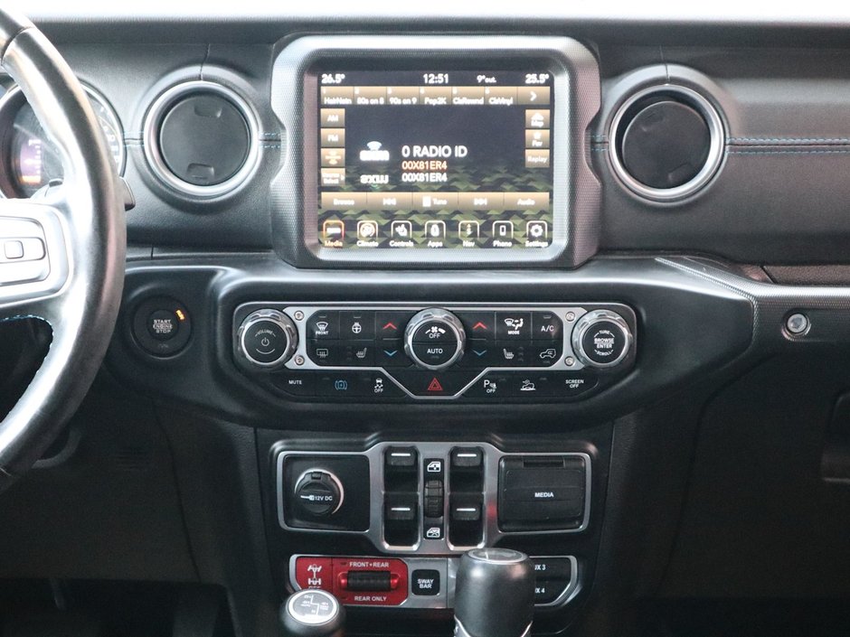 2022 Jeep Wrangler 4xe UNLIMITED RUBICON 4XE IN GRANITE METALLIC EQUIPPED WITH A 2.0L TURBO I4 PHEV , 4X4 , 8SPD TF AUTO , SAFETY GROUP , OFF ROAD CAM-25