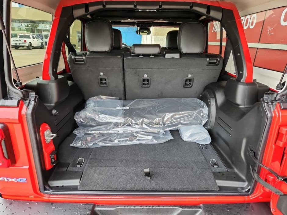 2024 Jeep Wrangler 4xe SAHARA, 2L I-4 TURBO PHEV, 12.3 UCONNECT 5 W/ NAV, ALPINE PREMIUM AUDIO, REMOTE START, ADAPTIVE CRUISE, FRNT HTD SEATS & STEERIN-11