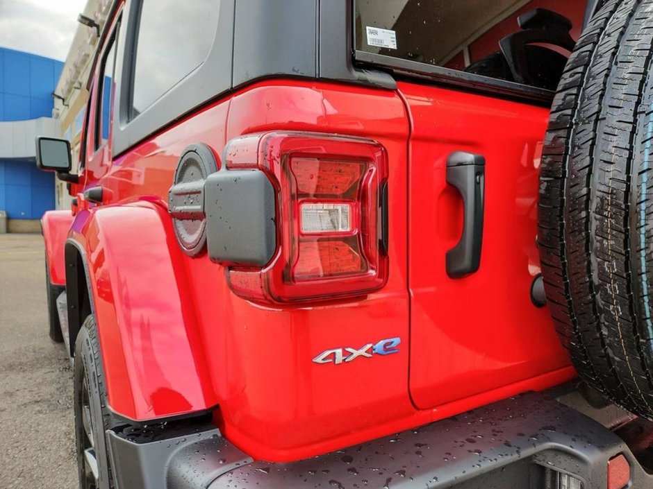 2024 Jeep Wrangler 4xe SAHARA, 2L I-4 TURBO PHEV, 12.3 UCONNECT 5 W/ NAV, ALPINE PREMIUM AUDIO, REMOTE START, ADAPTIVE CRUISE, FRNT HTD SEATS & STEERIN-10