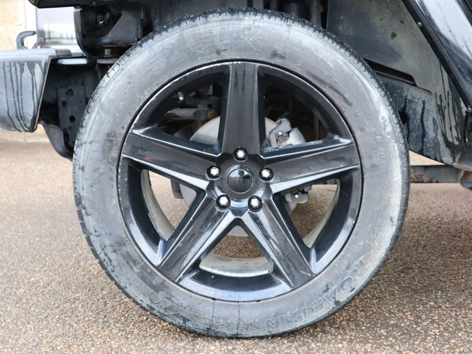 2015 Jeep Wrangler Unlimited UNLIMITED SAHARA IN BLACK EQUIPPED WITH A 3.6L V6 , 4X4 , AUTO TRANSMISSION , 18INCH RIMS , REMOTE START , NAV , HEATED FRONT SE-4