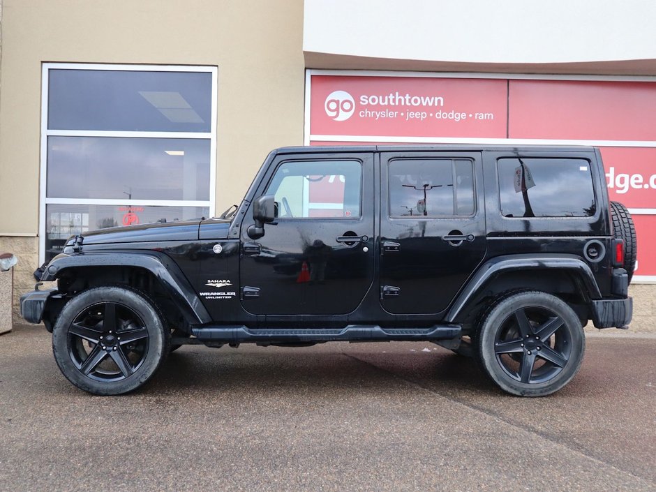 2015 Jeep Wrangler Unlimited UNLIMITED SAHARA IN BLACK EQUIPPED WITH A 3.6L V6 , 4X4 , AUTO TRANSMISSION , 18INCH RIMS , REMOTE START , NAV , HEATED FRONT SE-6