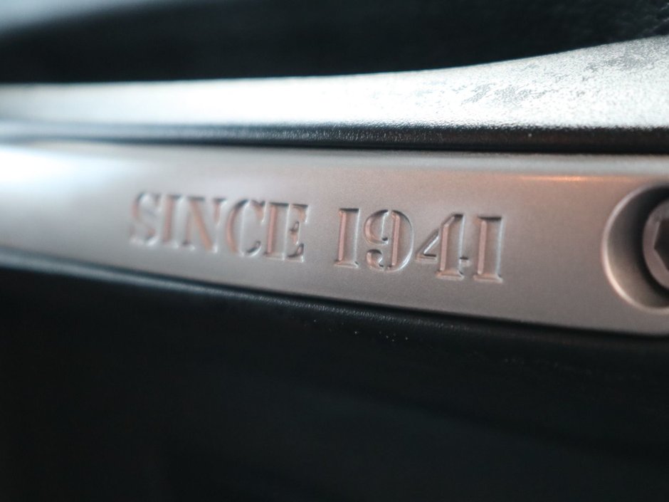 2017 Jeep Wrangler Unlimited UNLIMITED SAHARA IN BILLET METALLIC EQUIPPED WITH A 3.6L V6 , 4X4 , 5SPD AUTO , TRAILER TOW , LED LIGHTING , CONNECTIVITY GROUP-21