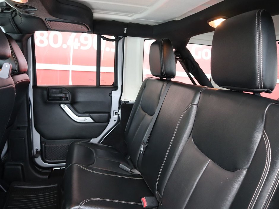 2017 Jeep Wrangler Unlimited UNLIMITED SAHARA IN BILLET METALLIC EQUIPPED WITH A 3.6L V6 , 4X4 , 5SPD AUTO , TRAILER TOW , LED LIGHTING , CONNECTIVITY GROUP-18