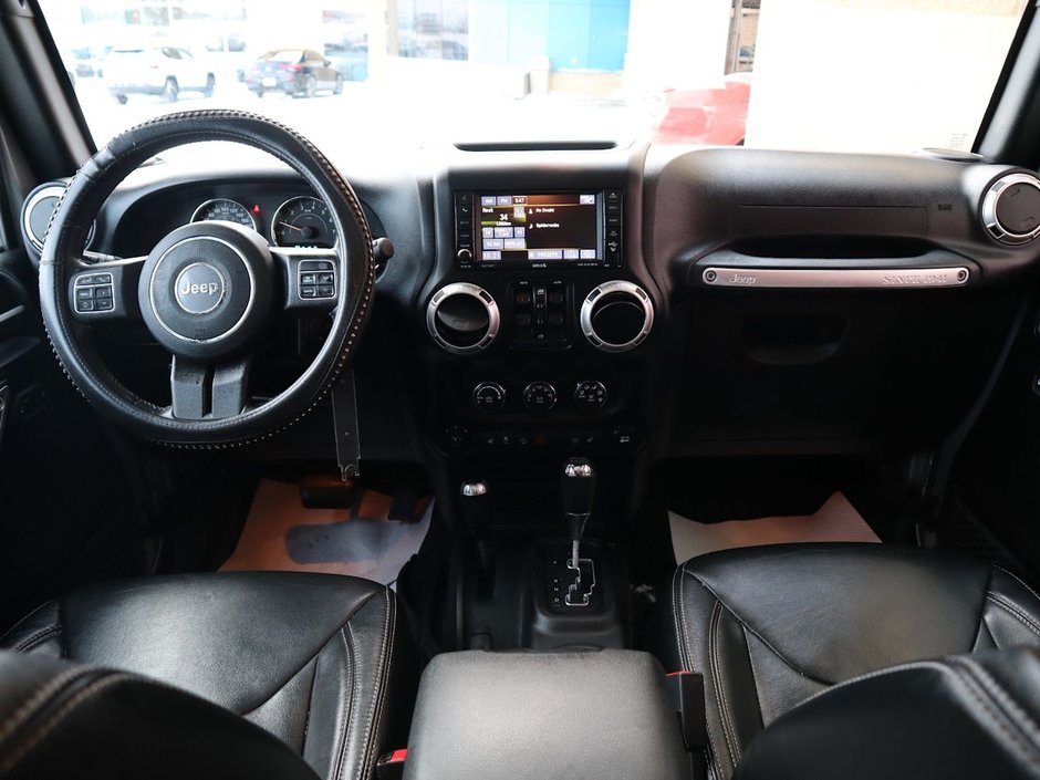 2017 Jeep Wrangler Unlimited UNLIMITED SAHARA IN BILLET METALLIC EQUIPPED WITH A 3.6L V6 , 4X4 , 5SPD AUTO , TRAILER TOW , LED LIGHTING , CONNECTIVITY GROUP-22