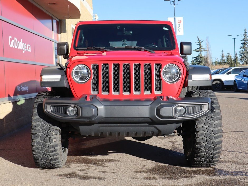 2018 Jeep Wrangler Unlimited UNLIMITED RUBICON IN FIRECRACKER RED EQUIPPED WITH A 3.6L V6 , 4X4 , 8SPD AUTO , 17INCH RIMS , 8.4INCH W/NAV , ALPINE AUDIO , LE-1