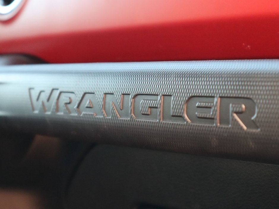 2018 Jeep Wrangler Unlimited UNLIMITED RUBICON IN FIRECRACKER RED EQUIPPED WITH A 3.6L V6 , 4X4 , 8SPD AUTO , 17INCH RIMS , 8.4INCH W/NAV , ALPINE AUDIO , LE-20