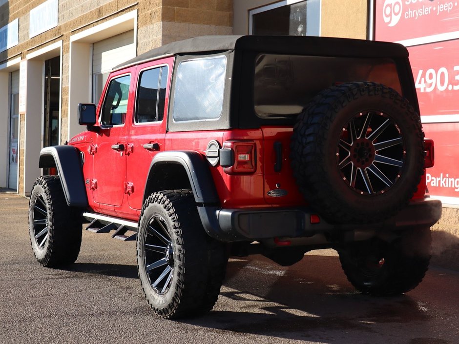 2018 Jeep Wrangler Unlimited UNLIMITED RUBICON IN FIRECRACKER RED EQUIPPED WITH A 3.6L V6 , 4X4 , 8SPD AUTO , 17INCH RIMS , 8.4INCH W/NAV , ALPINE AUDIO , LE-6