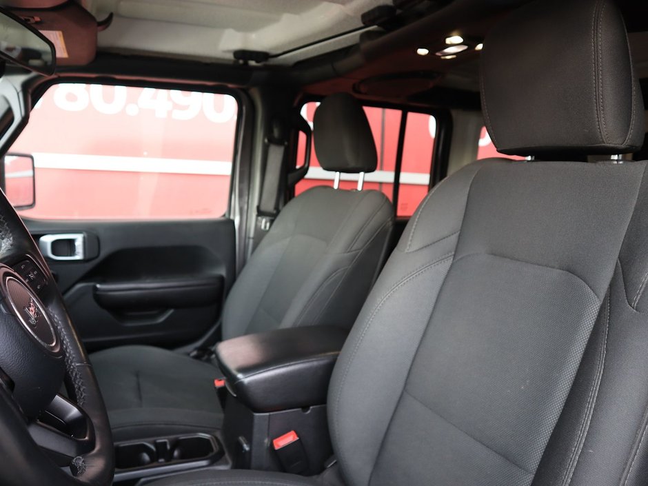 2019 Jeep Wrangler Unlimited SPORT IN GRANITE METALLIC EQUIPPED WITH A 2.0L TURBO I4 W/ETORQUE , 4X4 , 8SPD AUTO , 17INCH RIMS , ANTI SLIP DIFF REAR , COLD W-14