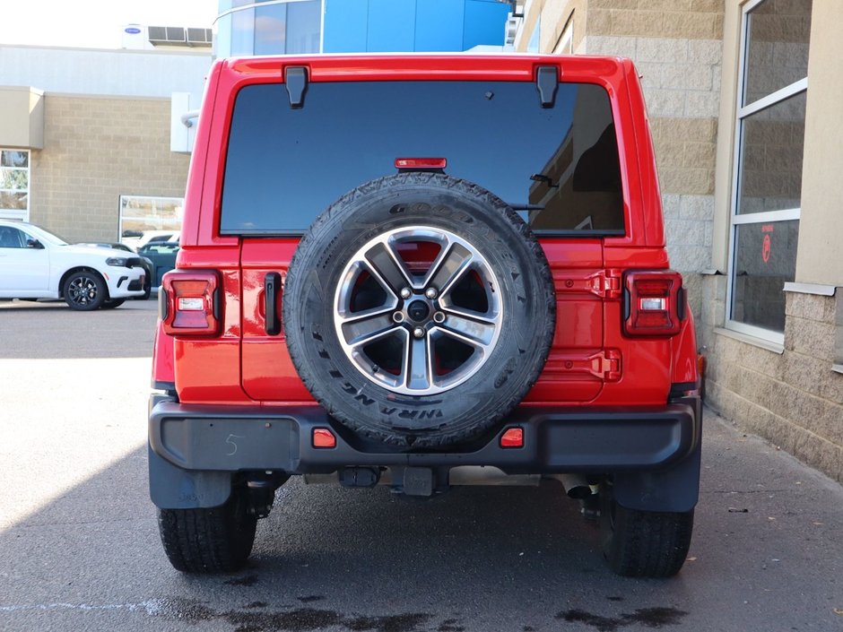 2023 Jeep Wrangler SAHARA IN FIRECRACKER RED EQUIPPED WITH A 3.6L V6 W/ETORQUE , 4X4 , 8SPD TF AUTO , HARDTOP , SIDE STEPS , LSD , LED LIGHTING , T-8