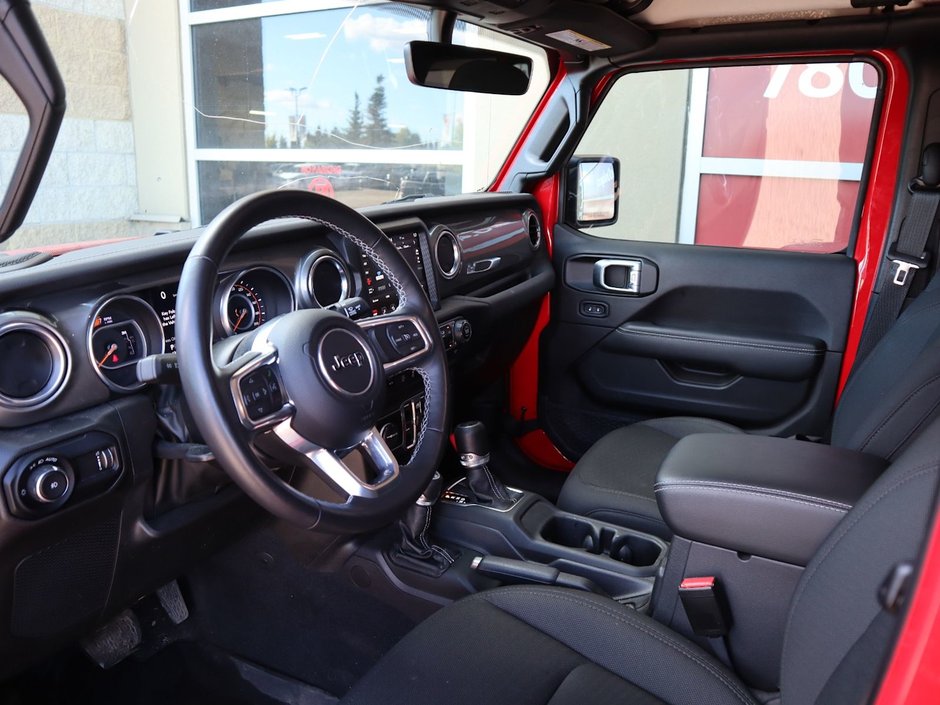 2023 Jeep Wrangler SAHARA IN FIRECRACKER RED EQUIPPED WITH A 3.6L V6 W/ETORQUE , 4X4 , 8SPD TF AUTO , HARDTOP , SIDE STEPS , LSD , LED LIGHTING , T-15