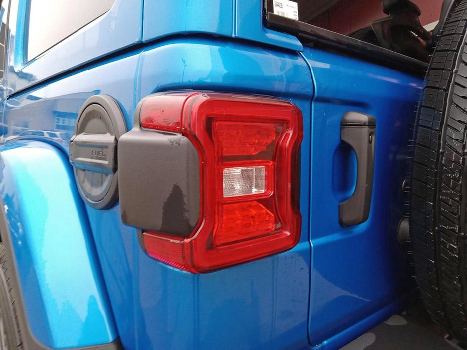 2024 Jeep Wrangler SAHARA, 2L I-4 TURBO, 12.3 UCONNECT 5, REMOTE START, ADAPTIVE CRUISE, FRNT HTD SEATS & STEERING WHEEL-12