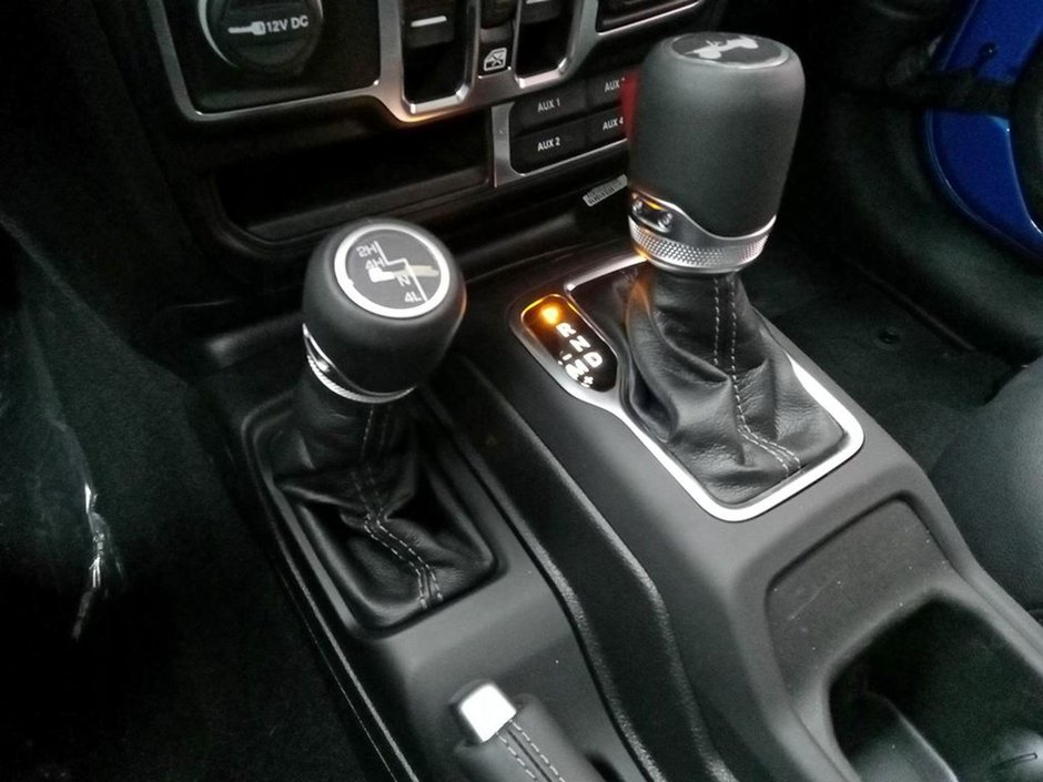 2024 Jeep Wrangler SAHARA, 2L I-4 TURBO, 12.3 UCONNECT 5, REMOTE START, ADAPTIVE CRUISE, FRNT HTD SEATS & STEERING WHEEL-19