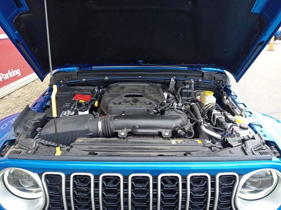 2024 Jeep Wrangler SAHARA, 2L I-4 TURBO, 12.3 UCONNECT 5, REMOTE START, ADAPTIVE CRUISE, FRNT HTD SEATS & STEERING WHEEL-11