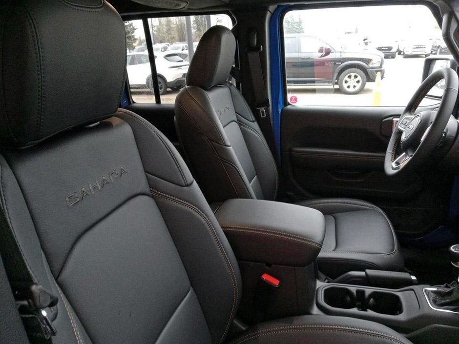 2024 Jeep Wrangler SAHARA, 2L I-4 TURBO, 12.3 UCONNECT 5, REMOTE START, ADAPTIVE CRUISE, FRNT HTD SEATS & STEERING WHEEL-23