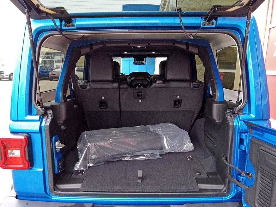 2024 Jeep Wrangler SAHARA, 2L I-4 TURBO, 12.3 UCONNECT 5, REMOTE START, ADAPTIVE CRUISE, FRNT HTD SEATS & STEERING WHEEL-13