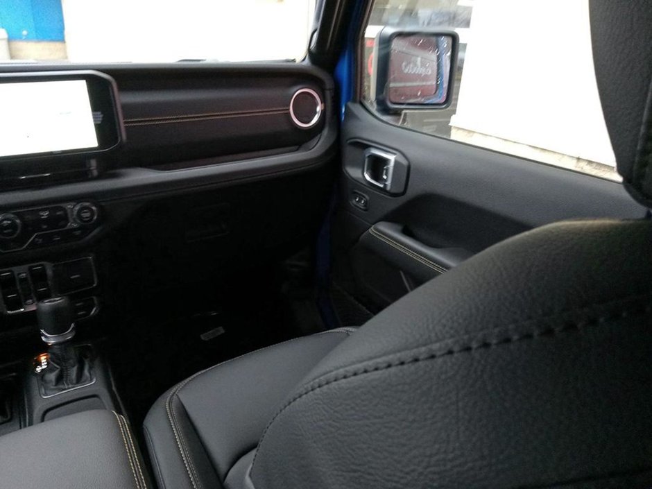 2024 Jeep Wrangler SAHARA, 2L I-4 TURBO, 12.3 UCONNECT 5, REMOTE START, ADAPTIVE CRUISE, FRNT HTD SEATS & STEERING WHEEL-26