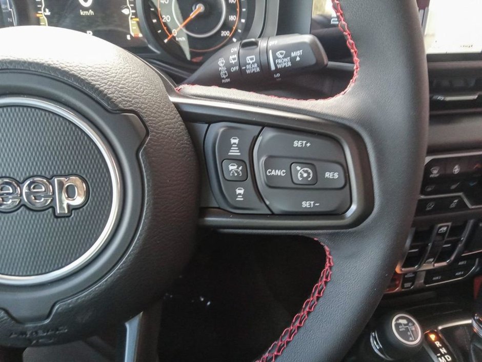 2024 Jeep Wrangler RUBICON X IN TUSCADERO PEARL EQUIPPED WITH A 3.6L V6 , 4X4 , 8SPD TF AUTO , TRAILER TOW/HD ELECTRICAL , RECON PCKG , 12.3INCH TO-15