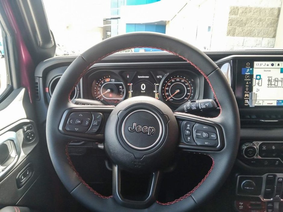 2024 Jeep Wrangler RUBICON X IN TUSCADERO PEARL EQUIPPED WITH A 3.6L V6 , 4X4 , 8SPD TF AUTO , TRAILER TOW/HD ELECTRICAL , RECON PCKG , 12.3INCH TO-13