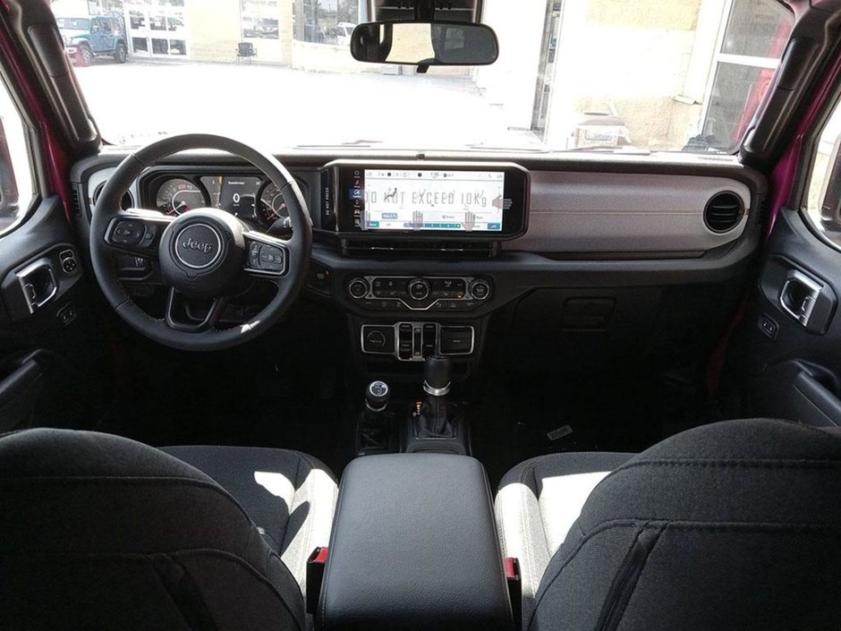 2024 Jeep Wrangler SPORT S IN TUSCADERO PEARL EQUIPPED WITH A 3.6L V6 , 4X4 , 8SPD TF AUTO , 17INCH RIMS , SAFETY GROUP , TECH GROUP , CONVENIENCE-23