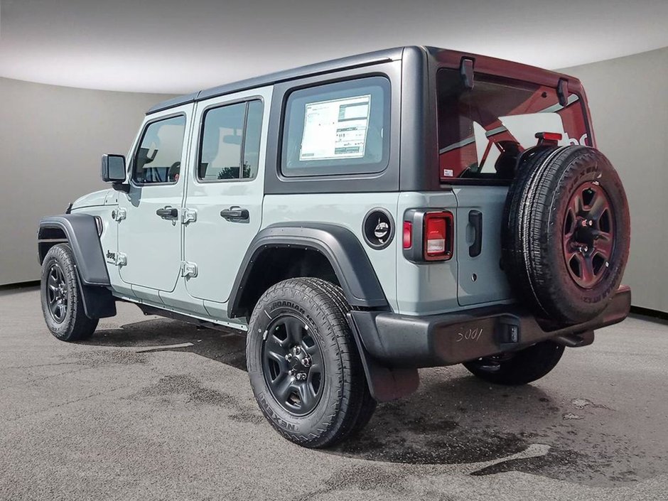 2024 Jeep Wrangler SPORT IN EARL GREY EQUIPPED WITH A 3.6L V6 , 4X4 , 8SPD TF AUTO , MODULAR HARDTOP , BACKUP CAM , AUTO LIGHTS , PUSH START , DUAL-3