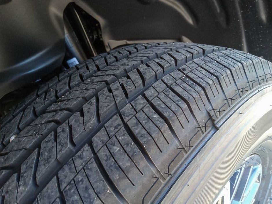 2024 Jeep Wrangler SAHARA IN HYDRO BLUE PEARL EQUIPPED WITH A 3.6L V6 , 4X4 , 8SPD TF AUTO , HARDTOP , SIDE STEPS , SAFETY GROUP , TECH GROUP , NAV-6