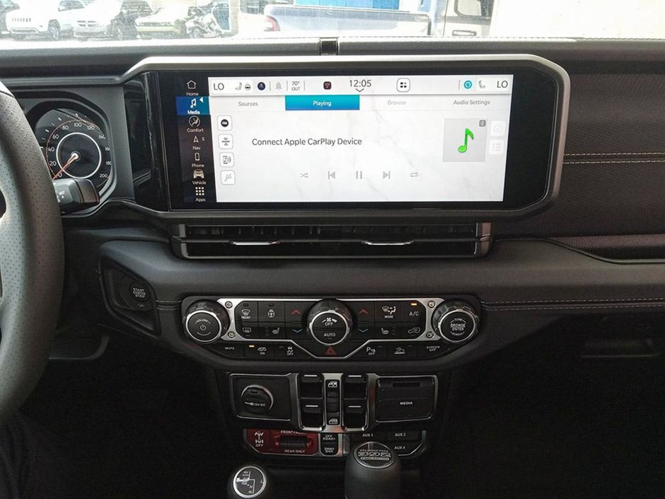 2024 Jeep Wrangler RUBICON 392 FINAL EDITION IN SILVER ZYNITH EQUIPPED WITH A SRT HEMI 6.4L V8 , 4X4 , 8SPD TF AUTO , SKY ONE TOUCH PWR TOP , 392 N-21