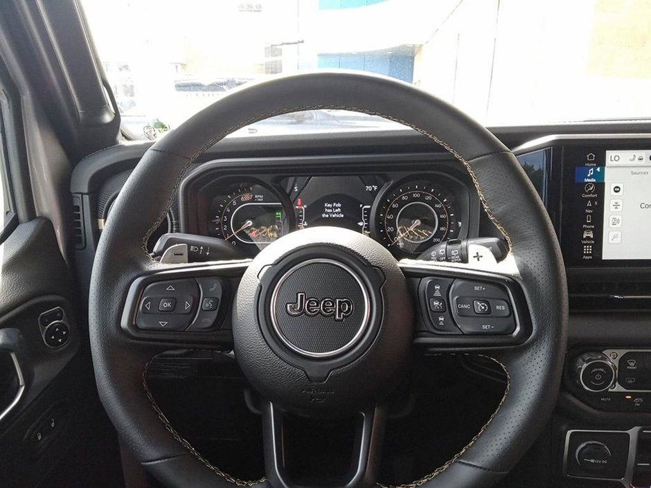 2024 Jeep Wrangler RUBICON 392 FINAL EDITION IN SILVER ZYNITH EQUIPPED WITH A SRT HEMI 6.4L V8 , 4X4 , 8SPD TF AUTO , SKY ONE TOUCH PWR TOP , 392 N-15