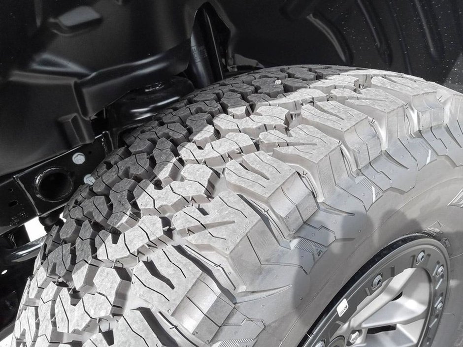 2024 Jeep Wrangler RUBICON 392 FINAL EDITION IN SILVER ZYNITH EQUIPPED WITH A SRT HEMI 6.4L V8 , 4X4 , 8SPD TF AUTO , SKY ONE TOUCH PWR TOP , 392 N-6