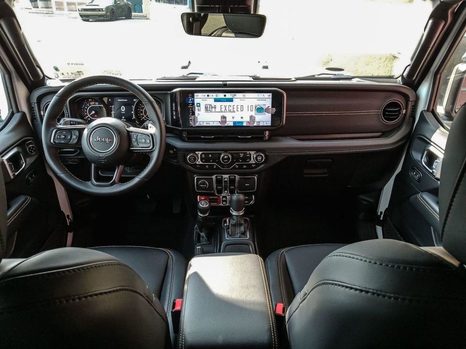 2024 Jeep Wrangler RUBICON 392 FINAL EDITION IN BRIGHT WHITE EQUIPPED WITH A 6.4L SRT V8 , 8SPD TF AUTO , 4X4 , SKY TOP , WINCH , 17INCH BEADLOCK R-23