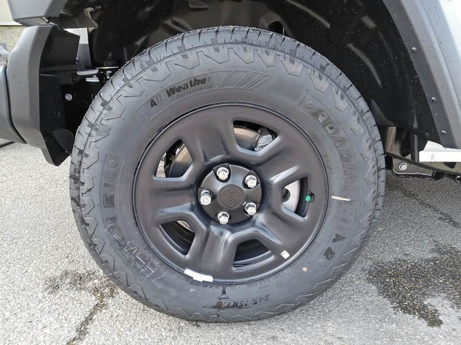 2024 Jeep Wrangler SPORT IN BRIGHT WHITE EQUIPPED WITH A 3.6L V6 , 4X4 , 8SPD TF AUTO , HARDTOP , BACKUP CAM , PUSH START , DUAL ZONE AC , 12.3INCH-5