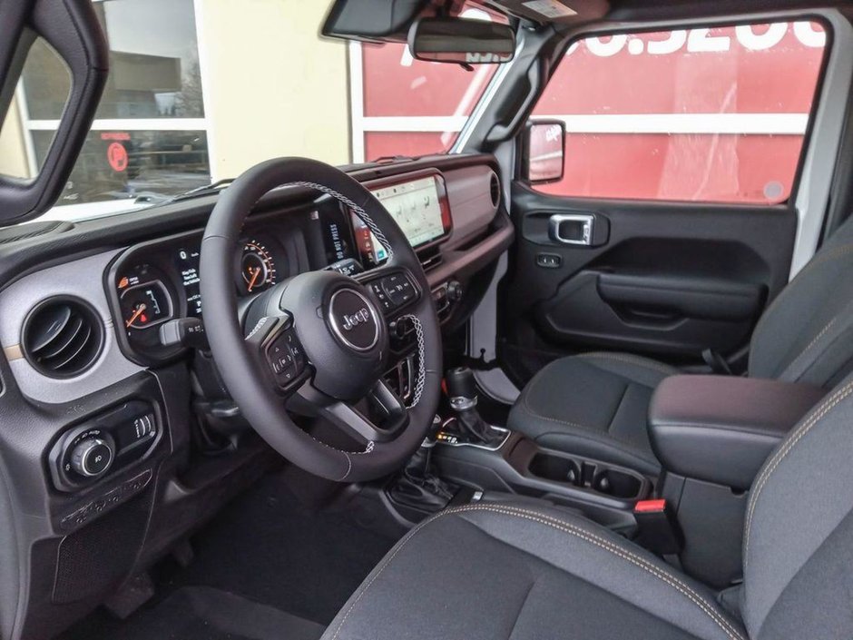 2025 Jeep Wrangler SPORT S IN BRIGHT WHITE EQUIPPED WITH A 2.0L TURBO I4 , 4X4 , 8SPD TF AUTO , HARDTOP , CONVENIENCE GROUP , HEATED SEATS + SW , D-12