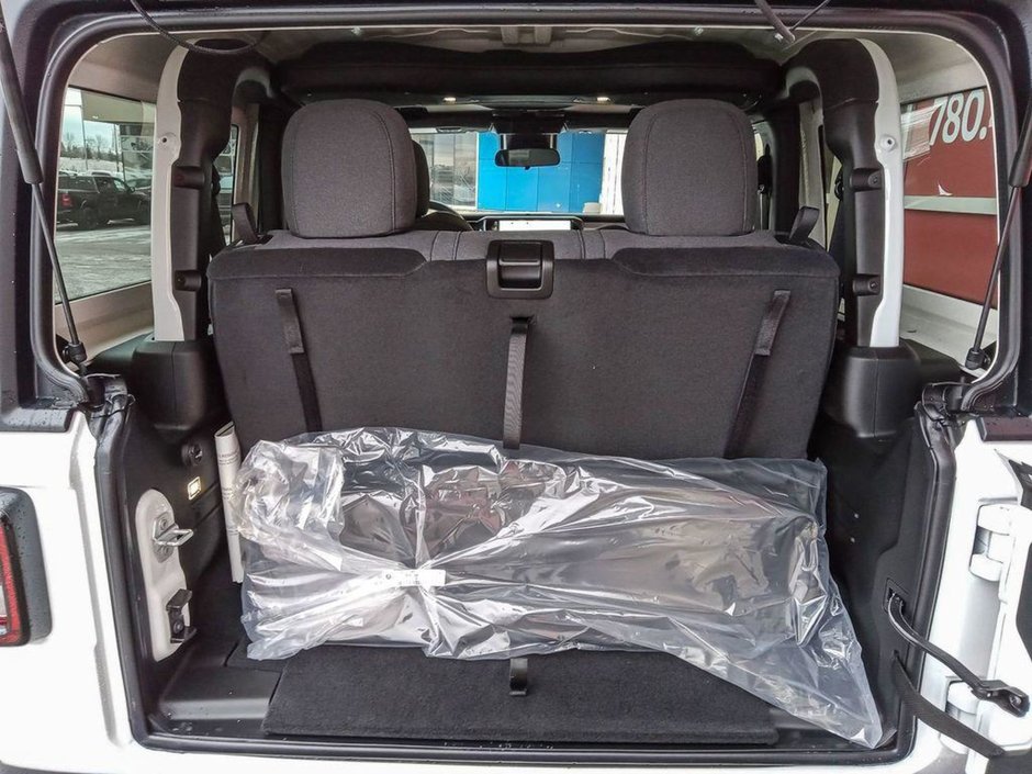 2025 Jeep Wrangler SPORT S IN BRIGHT WHITE EQUIPPED WITH A 2.0L TURBO I4 , 4X4 , 8SPD TF AUTO , HARDTOP , CONVENIENCE GROUP , HEATED SEATS + SW , D-11