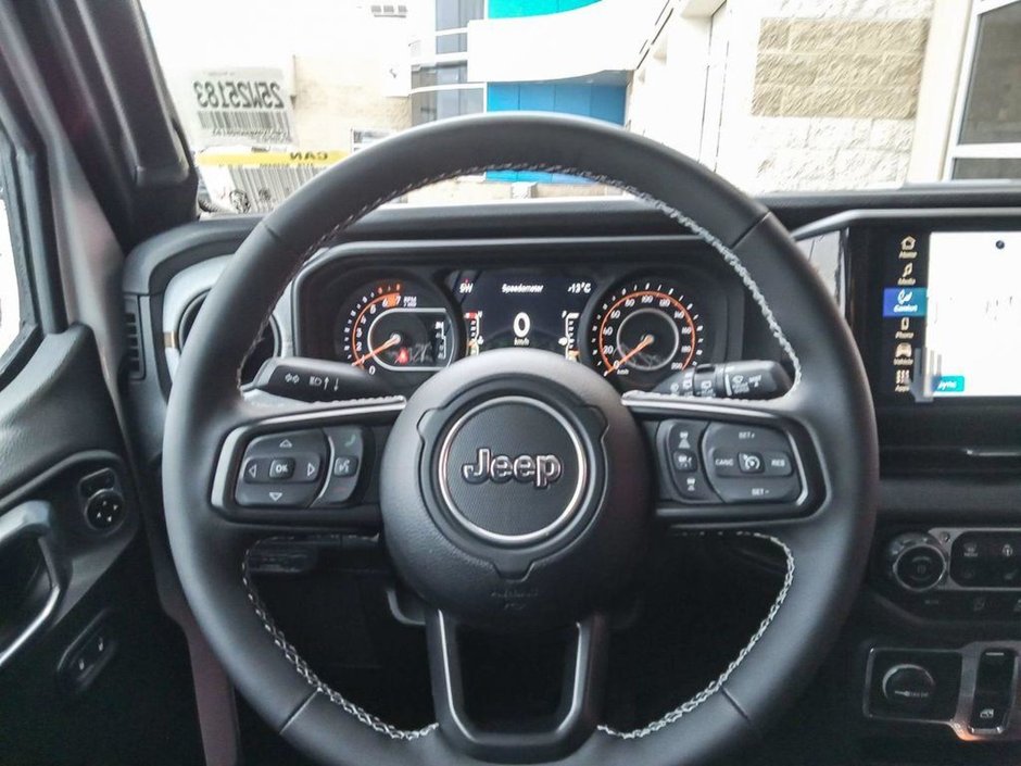 2025 Jeep Wrangler SPORT S IN BRIGHT WHITE EQUIPPED WITH A 2.0L TURBO I4 , 4X4 , 8SPD TF AUTO , HARDTOP , CONVENIENCE GROUP , HEATED SEATS + SW , D-13