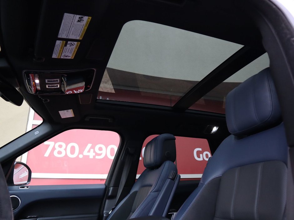 2021 Land Rover Range Rover Sport HST - 4WD, RARE BLUE INTERIOR, HEATED FRONT AND REAR SEATS, PANO MOONROOF, BLIND SPOT AND MUCH MORE!-19