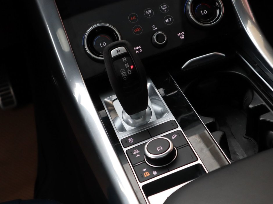 2021 Land Rover Range Rover Sport HST - 4WD, RARE BLUE INTERIOR, HEATED FRONT AND REAR SEATS, PANO MOONROOF, BLIND SPOT AND MUCH MORE!-25