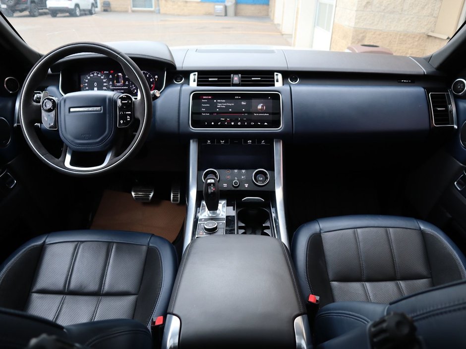 2021 Land Rover Range Rover Sport HST - 4WD, RARE BLUE INTERIOR, HEATED FRONT AND REAR SEATS, PANO MOONROOF, BLIND SPOT AND MUCH MORE!-23