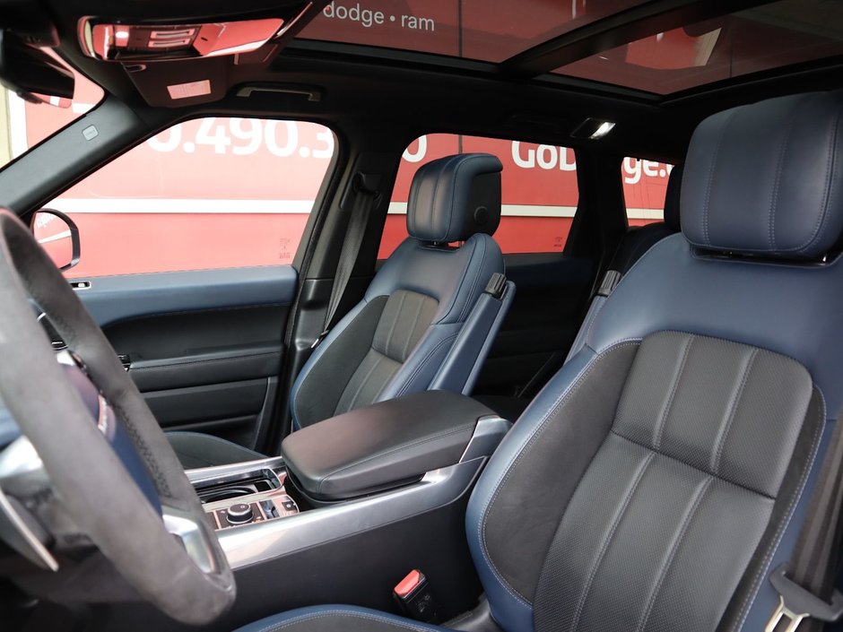 2021 Land Rover Range Rover Sport HST - 4WD, RARE BLUE INTERIOR, HEATED FRONT AND REAR SEATS, PANO MOONROOF, BLIND SPOT AND MUCH MORE!-18