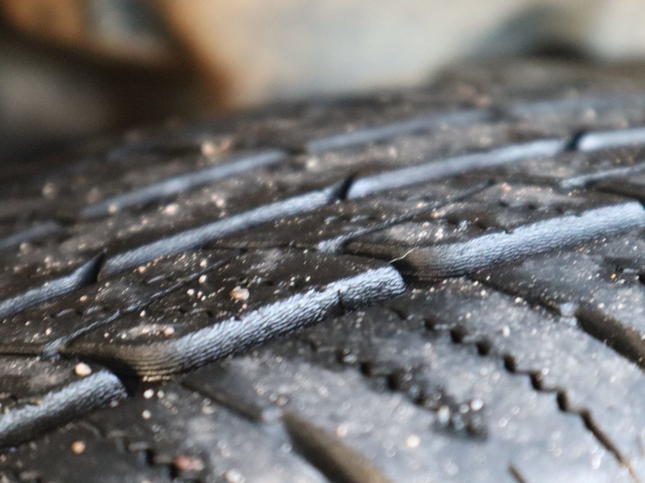 2021 Mitsubishi RVR ES IN SILVER EQUIPPED WITH A 2.0L I4 , 4WD , CVT AUTO , CLOTH HEATED SEATS , BACKUP CAM , AC , CRUISE , 4 SPEAKER AUDIO , TIPTRO-5