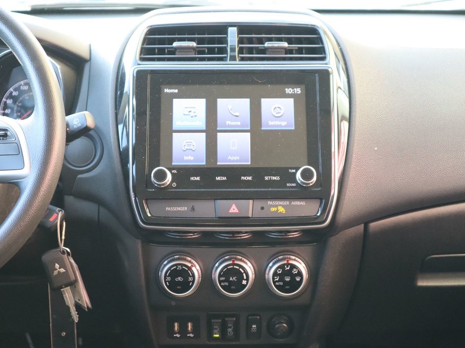 2021 Mitsubishi RVR ES IN SILVER EQUIPPED WITH A 2.0L I4 , 4WD , CVT AUTO , CLOTH HEATED SEATS , BACKUP CAM , AC , CRUISE , 4 SPEAKER AUDIO , TIPTRO-21