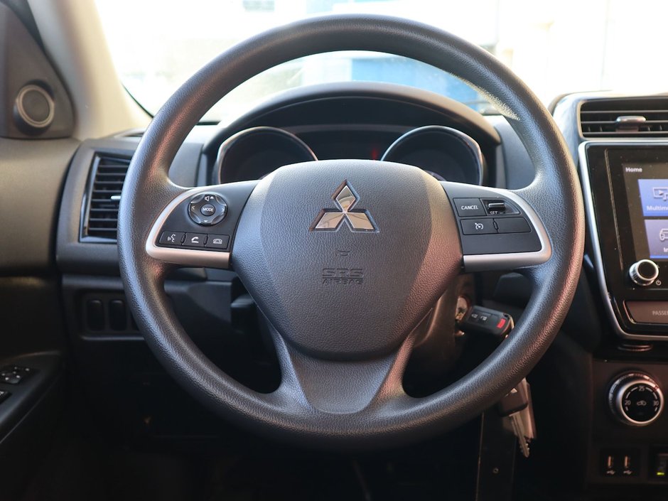 2021 Mitsubishi RVR ES IN SILVER EQUIPPED WITH A 2.0L I4 , 4WD , CVT AUTO , CLOTH HEATED SEATS , BACKUP CAM , AC , CRUISE , 4 SPEAKER AUDIO , TIPTRO-23