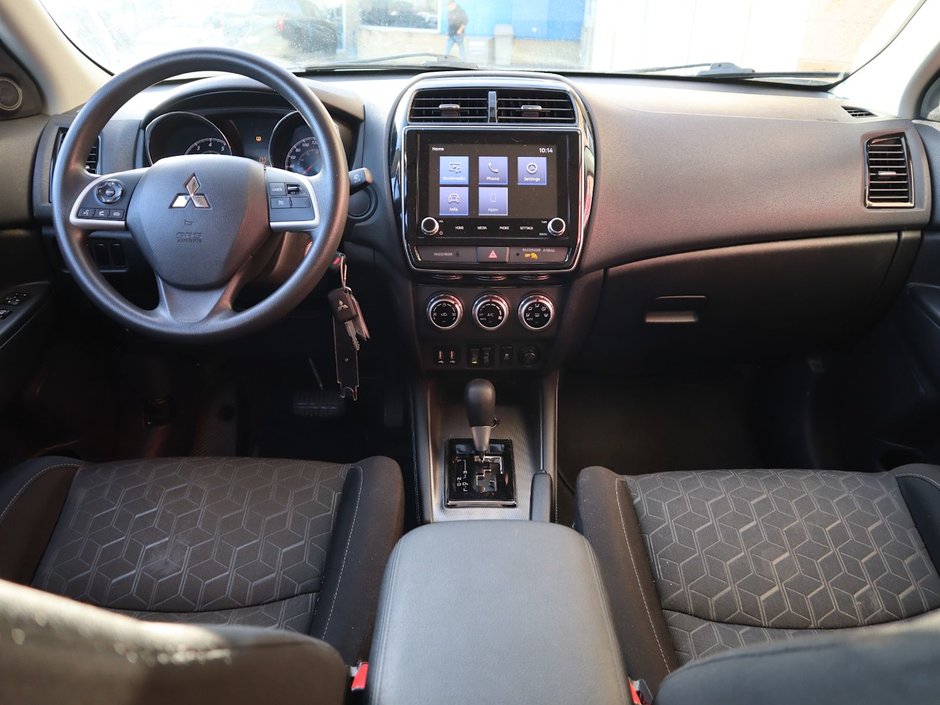 2021 Mitsubishi RVR ES IN SILVER EQUIPPED WITH A 2.0L I4 , 4WD , CVT AUTO , CLOTH HEATED SEATS , BACKUP CAM , AC , CRUISE , 4 SPEAKER AUDIO , TIPTRO-20