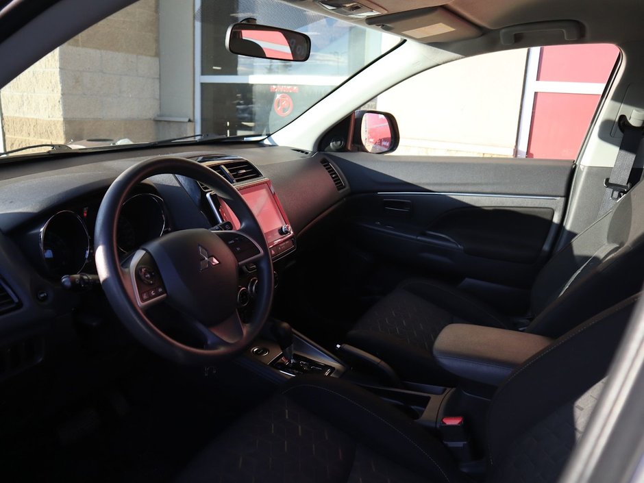 2021 Mitsubishi RVR ES IN SILVER EQUIPPED WITH A 2.0L I4 , 4WD , CVT AUTO , CLOTH HEATED SEATS , BACKUP CAM , AC , CRUISE , 4 SPEAKER AUDIO , TIPTRO-14