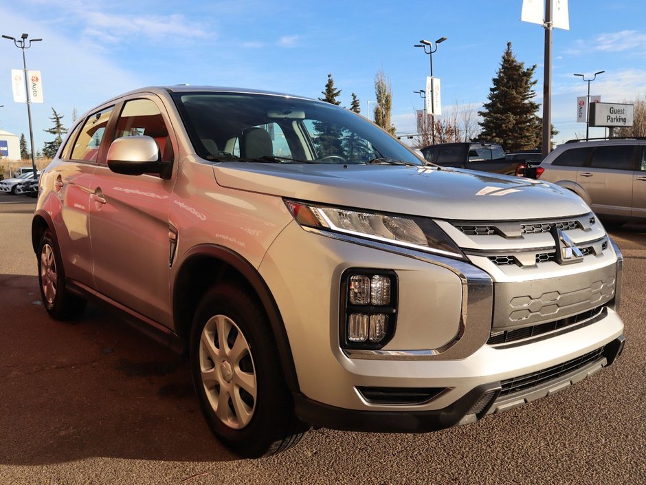 2021 Mitsubishi RVR ES IN SILVER EQUIPPED WITH A 2.0L I4 , 4WD , CVT AUTO , CLOTH HEATED SEATS , BACKUP CAM , AC , CRUISE , 4 SPEAKER AUDIO , TIPTRO-10