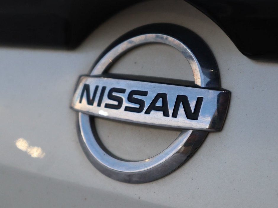 2022 Nissan Altima SR MIDNIGHT EDITION IN WHITE EQUIPPED WITH A 2.5L I4 , AWD , CVT AUTO , BLACK RIMS , PWR SUNROOF , DUAL EXHAUST , LEATHER HEATED-11